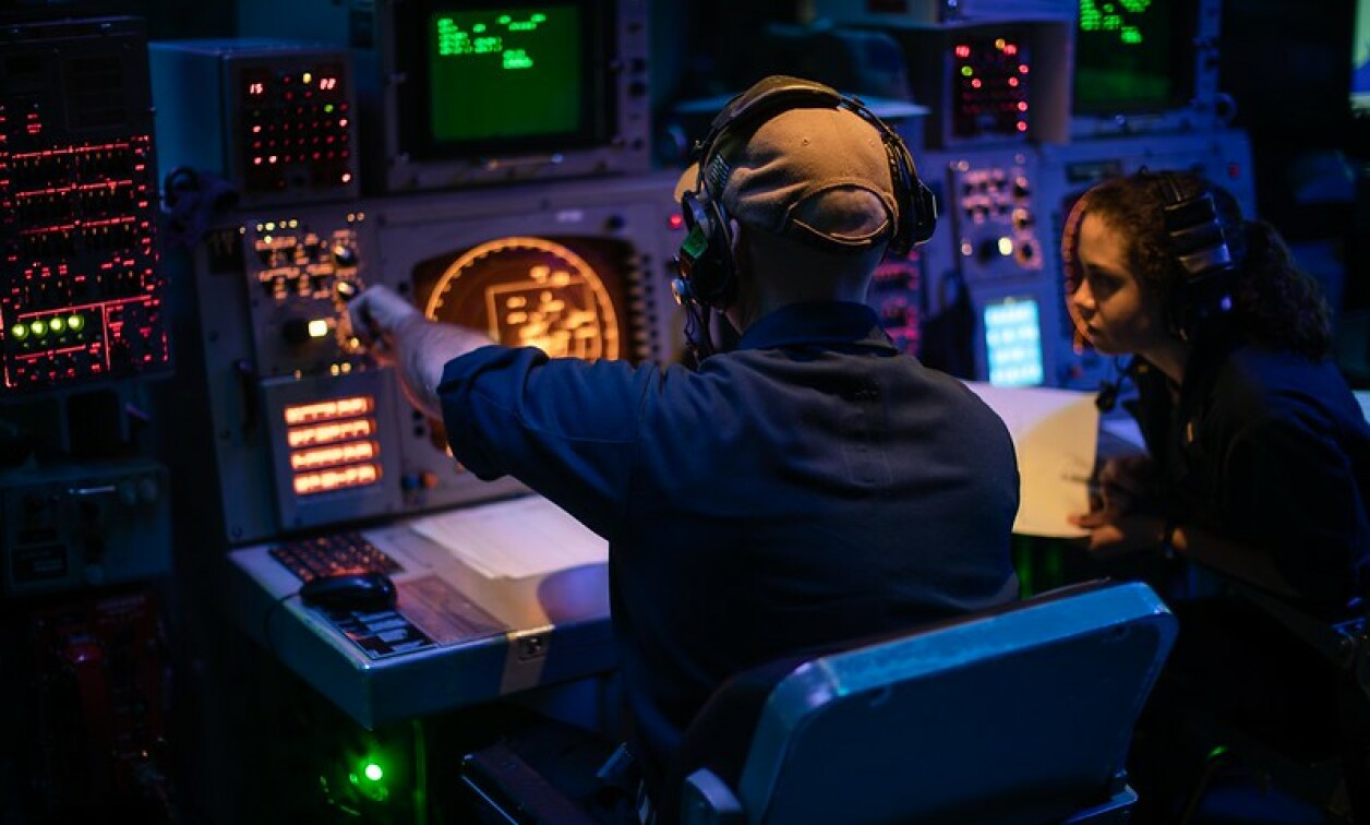 洋書 Microwave Receivers Electronic Warfare Microwave Receivers With Electronic Warfare Applications