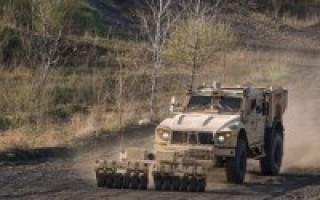 Oshkosh UGV tech featured at Xponential