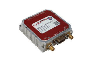 Bidirectional RF amplifier generates 16 watts of power