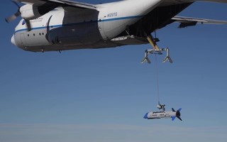 UAV demoed airborne recovery in DARPA Gremlins test